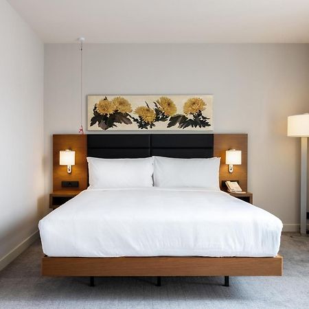 Hilton Garden Inn Tbilisi Chavchavadze Ngoại thất bức ảnh