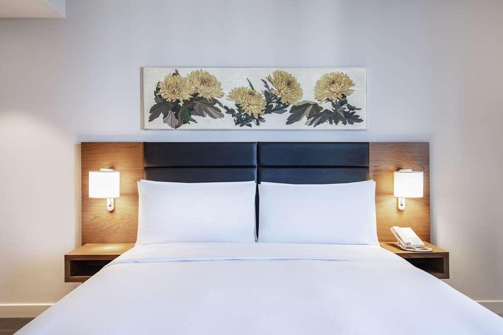 Hilton Garden Inn Tbilisi Chavchavadze Phòng bức ảnh