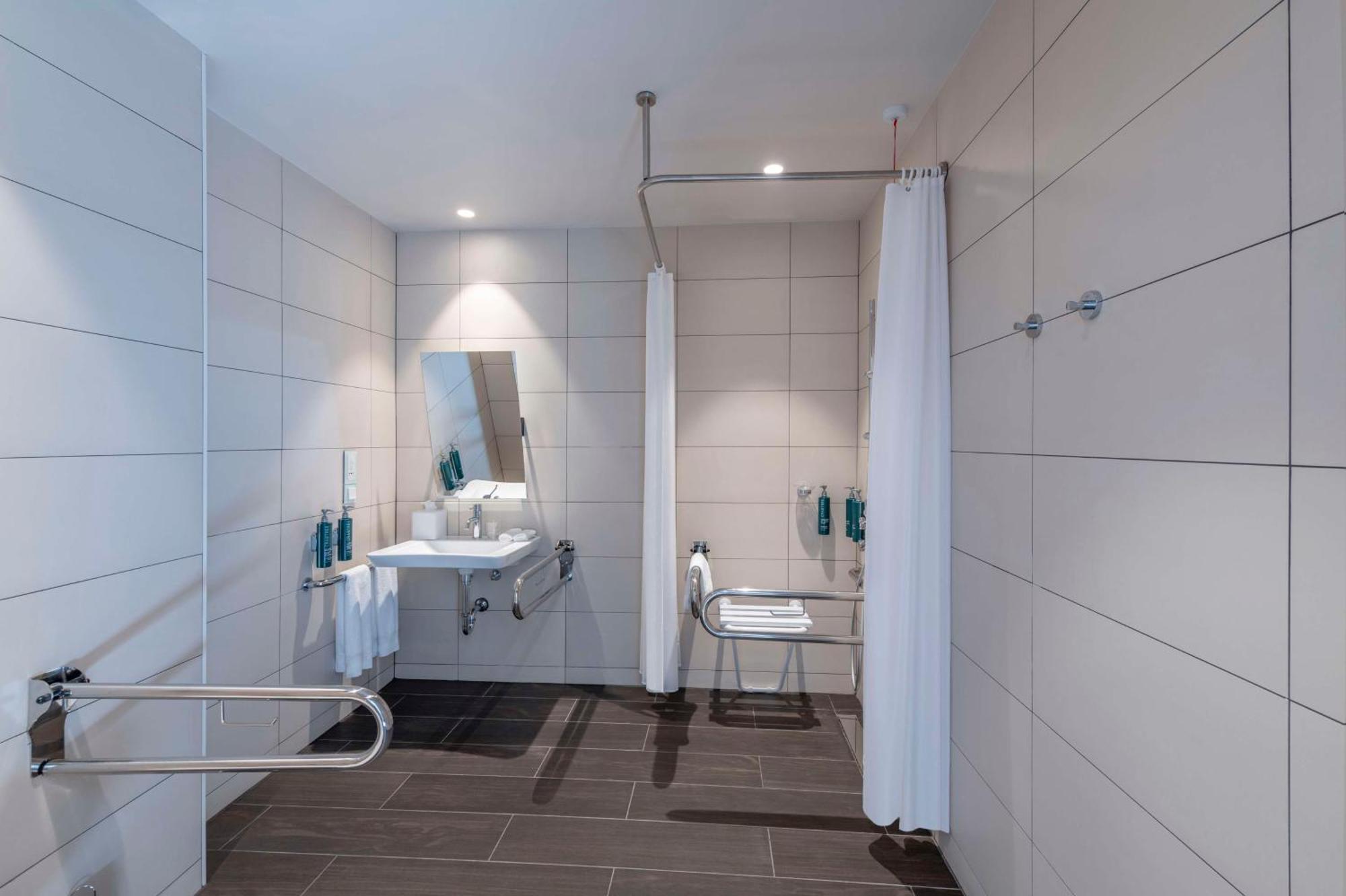 Hilton Garden Inn Tbilisi Chavchavadze Ngoại thất bức ảnh