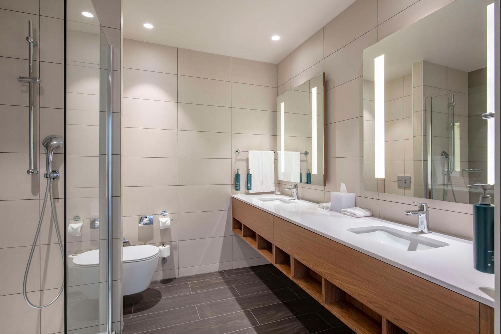 Hilton Garden Inn Tbilisi Chavchavadze Ngoại thất bức ảnh